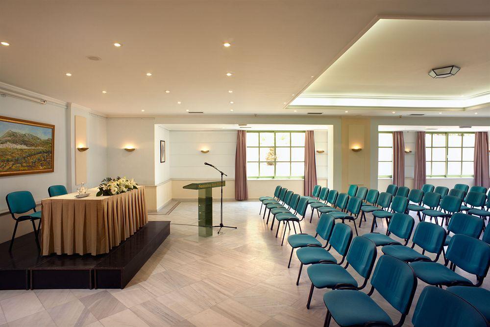 קארלובאסי Amanda Hotel מראה חיצוני תמונה