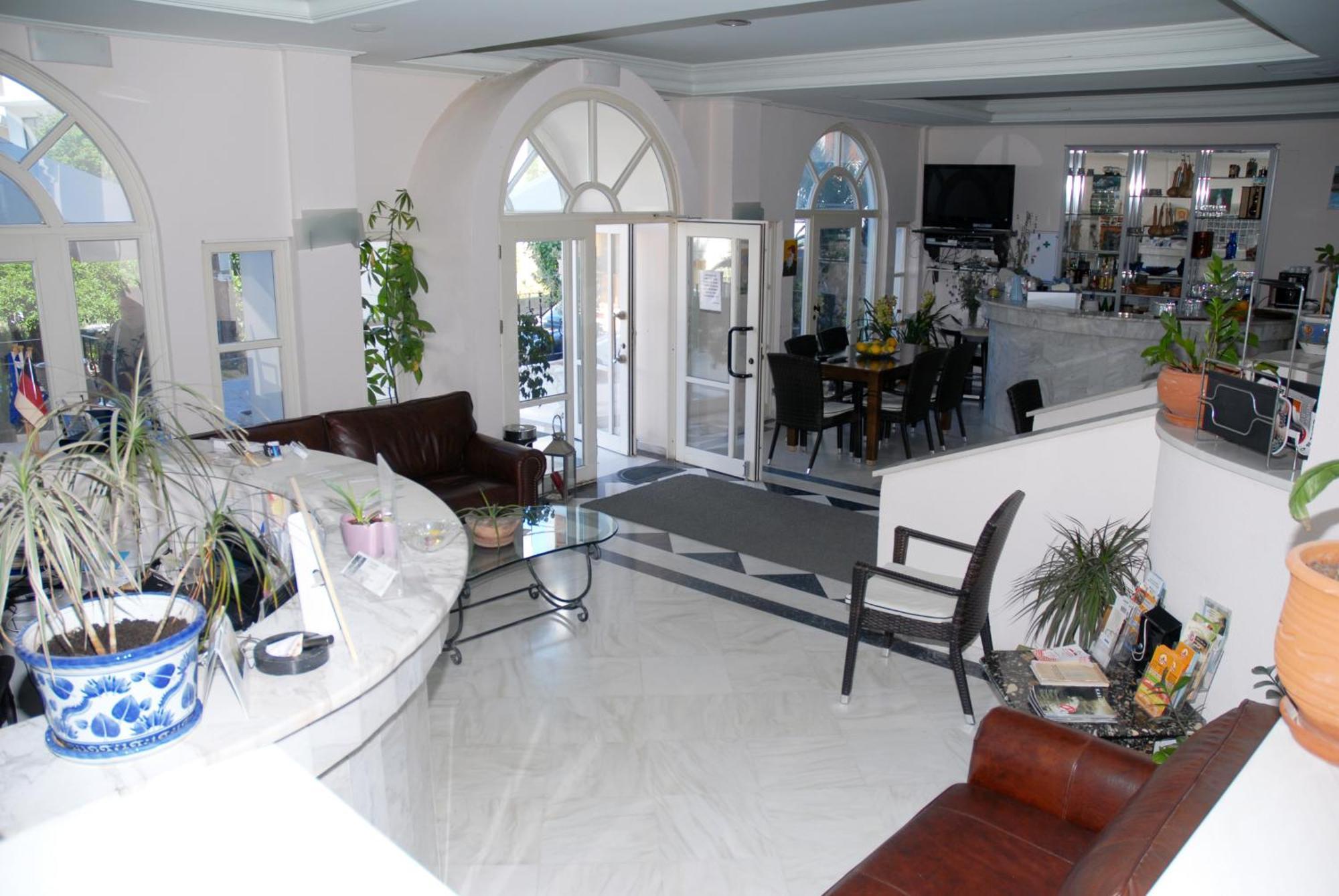 קארלובאסי Amanda Hotel מראה חיצוני תמונה