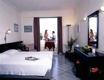 קארלובאסי Amanda Hotel מראה חיצוני תמונה