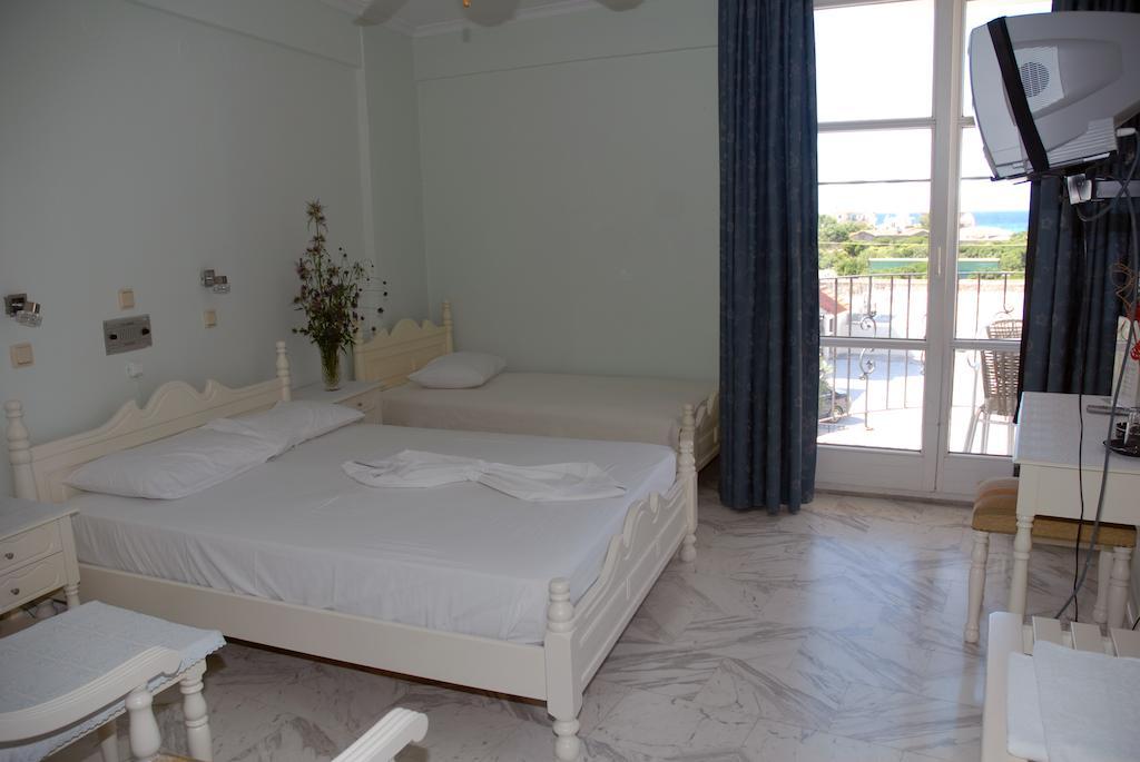 קארלובאסי Amanda Hotel מראה חיצוני תמונה